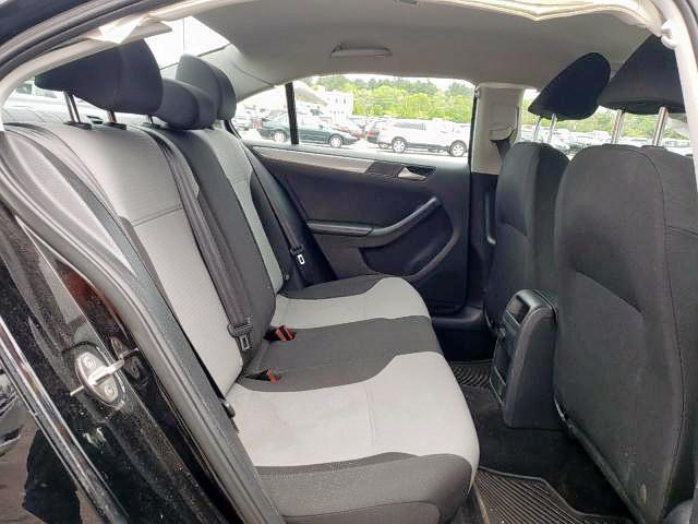 Photo 6 from auction – 2017 VOLKSWAGEN JETTA S with VIN 3VW2B7AJ0HM259189