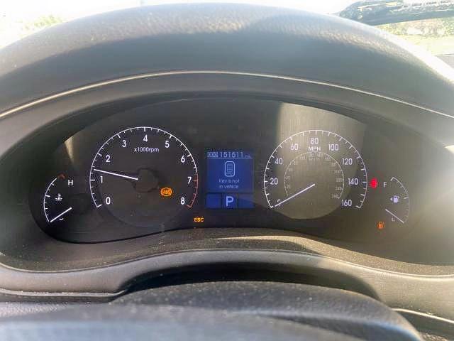 Photo 8 from auction – 2013 HYUNDAI GENESIS 3. with VIN KMHGC4DD1DU247807