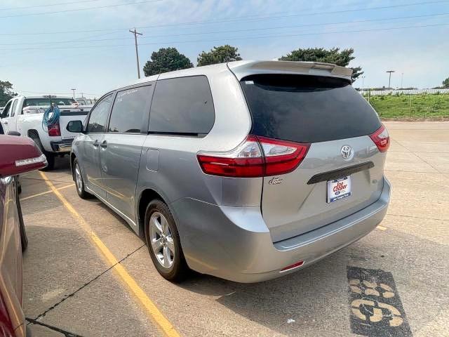 Photo 3 from auction – 2019 TOYOTA SIENNA with VIN 5TDZZ3DC5KS003768