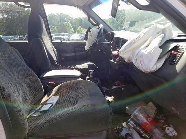 Photo 5 from auction – 2001 FORD F150 SUPER with VIN 1FTRW08L11KF46705