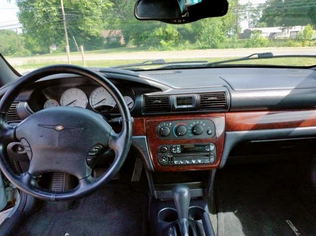 Photo 9 from auction – 2002 CHRYSLER SEBRING LI with VIN 1C3EL65R82N294734