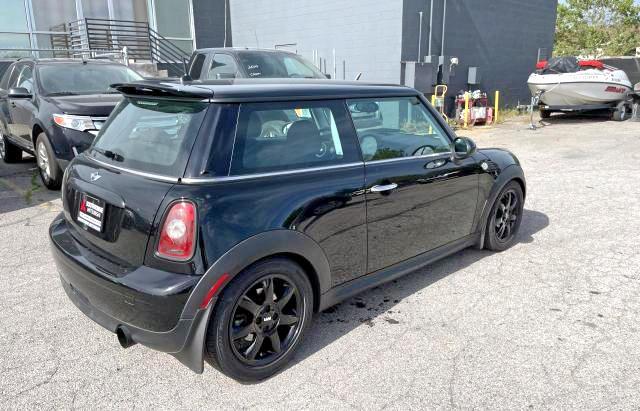 Photo 4 from auction – 2010 MINI COOPER with VIN WMWMF3C51ATZ26459
