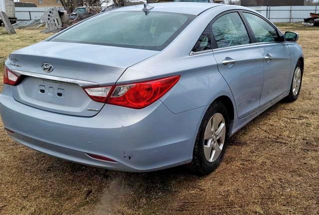 Photo 4 from auction – 2013 HYUNDAI SONATA SE with VIN 5NPEC4AC4DH662413