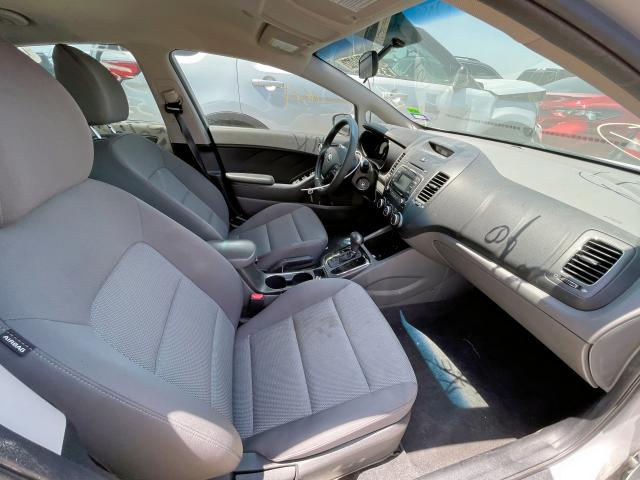 Photo 5 from auction – 2017 KIA FORTE LX with VIN 3KPFK4A77HE133588