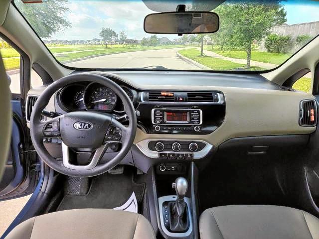 Photo 9 from auction – 2016 KIA RIO LX with VIN KNADM4A33G6662228