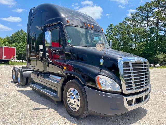 FREIGHTLINER CASCADIA 1 2012 with VIN 1FUJGLDR7CSBC4275 - Photo from auction