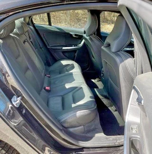 Photo 6 from auction – 2015 VOLVO S60 PLATIN with VIN YV149MFM7F1351607
