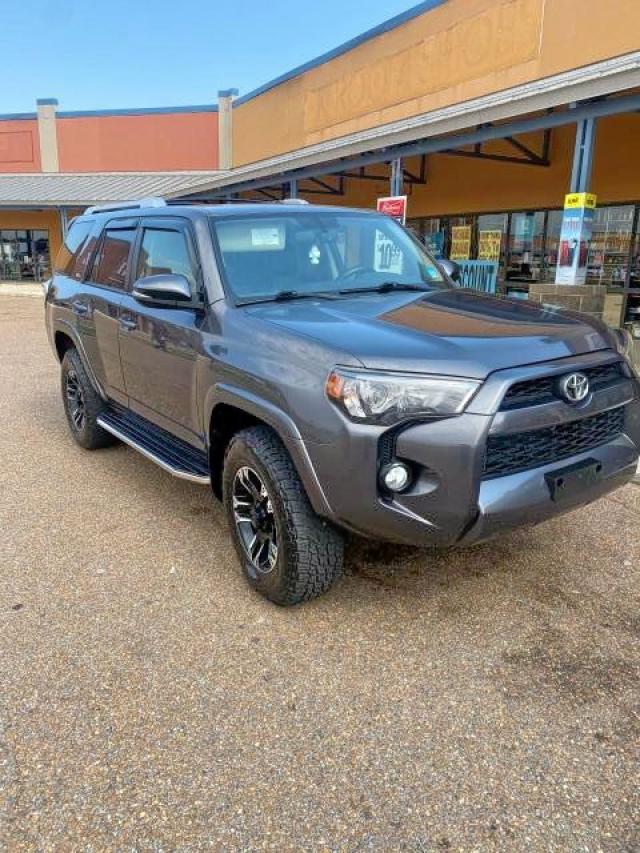 TOYOTA 4RUNNER SR 2017 with VIN JTEBU5JRXH5478802 - Photo from auction