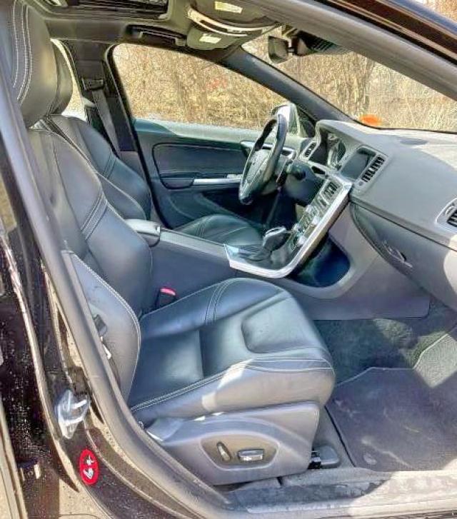 Photo 5 from auction – 2015 VOLVO S60 PLATIN with VIN YV149MFM7F1351607