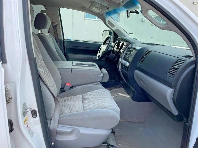 Photo 5 from auction – 2011 TOYOTA TUNDRA DOU with VIN 5TFUM5F12BX021168