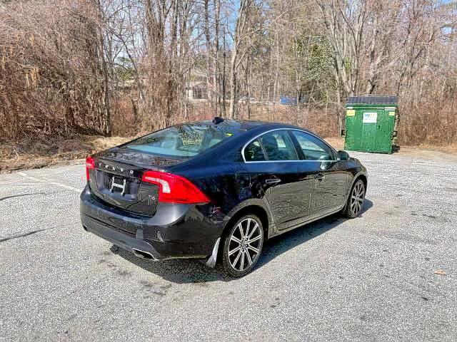 Photo 4 from auction – 2015 VOLVO S60 PLATIN with VIN YV149MFM7F1351607
