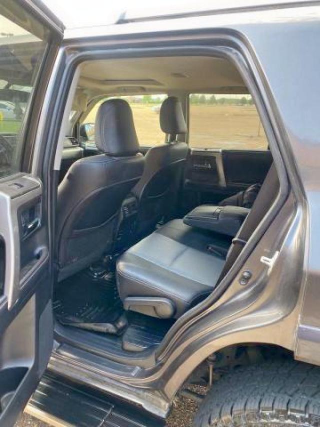 Photo 6 from auction – 2017 TOYOTA 4RUNNER SR with VIN JTEBU5JRXH5478802
