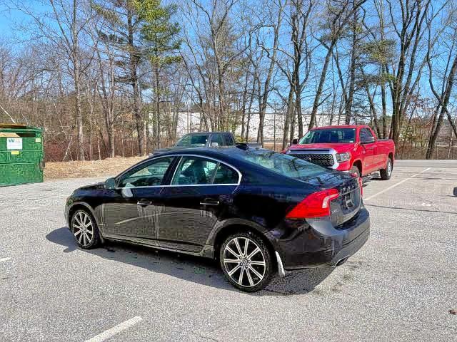 Photo 3 from auction – 2015 VOLVO S60 PLATIN with VIN YV149MFM7F1351607