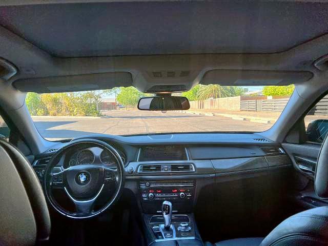 Photo 9 from auction – 2013 BMW 740 I with VIN WBAYA6C54DD143300
