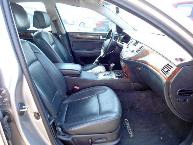 Photo 5 from auction – 2011 HYUNDAI GENESIS 3. with VIN KMHGC4DE9BU136380