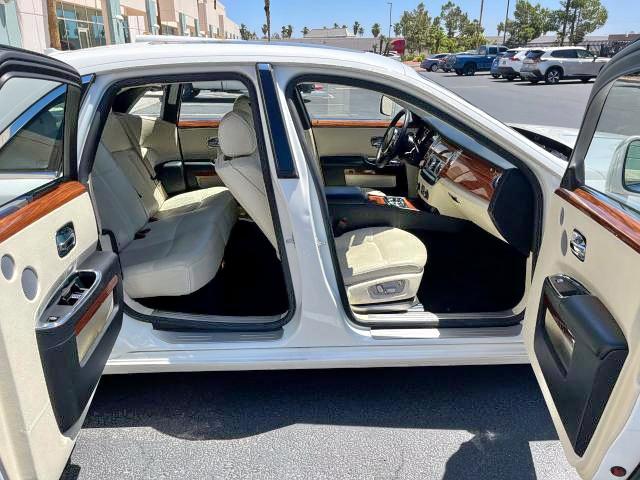 Photo 6 from auction – 2011 ROLLS-ROYCE GHOST with VIN SCA664S56BUX49848