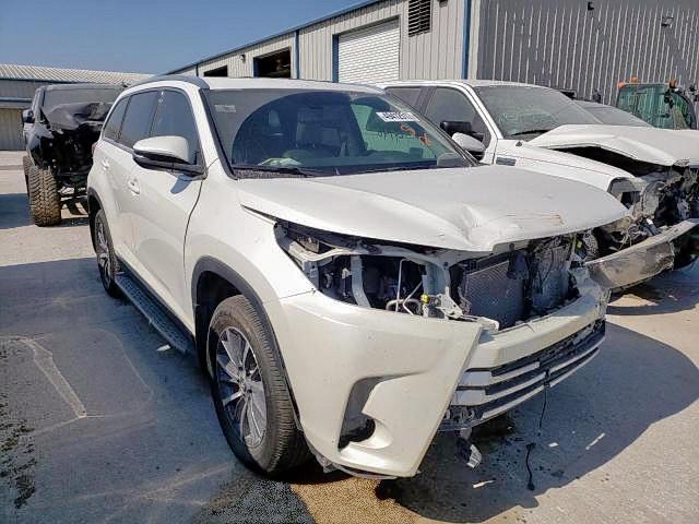 TOYOTA HIGHLANDER 2019 with VIN 5TDKZRFH4KS359349 - Photo from auction