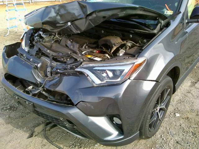 Photo 9 from auction – 2018 TOYOTA RAV4 SE with VIN JTMJFREV3JD233442