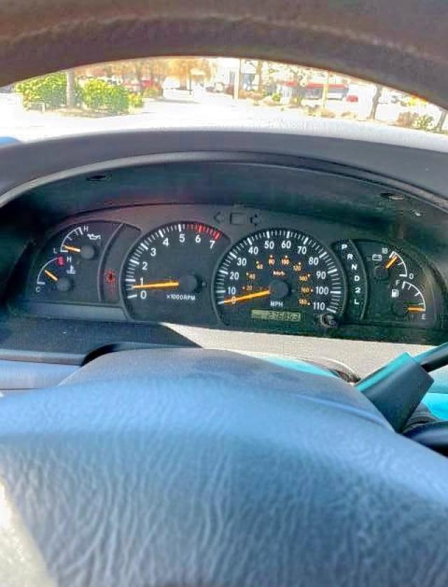 Photo 8 from auction – 2001 TOYOTA TUNDRA ACC with VIN 5TBBT44101S126604