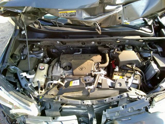 Photo 7 from auction – 2018 TOYOTA RAV4 SE with VIN JTMJFREV3JD233442