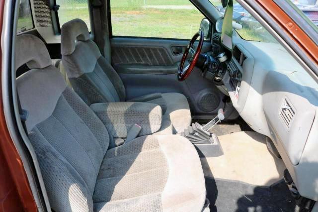 Photo 5 from auction – 1997 GMC SONOMA with VIN 1GTCS19X0VK508462