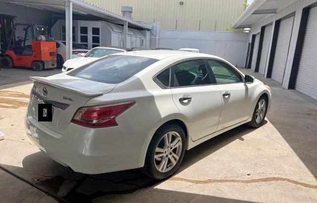 Photo 4 from auction – 2013 NISSAN ALTIMA 3.5 with VIN 1N4BL3AP2DC118462