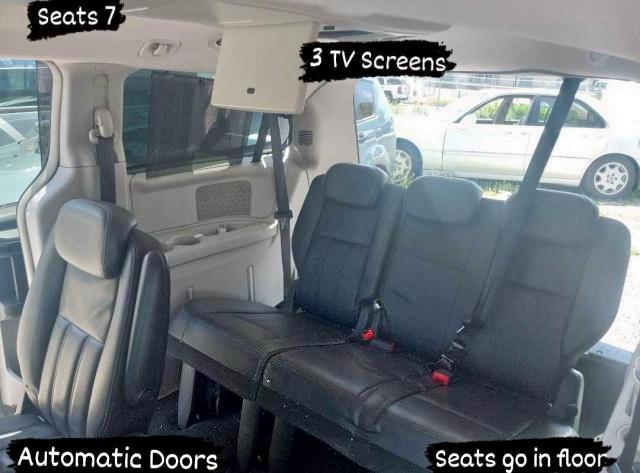 Photo 6 from auction – 2010 CHRYSLER TOWN & COU with VIN 2A4RR8DX6AR387786