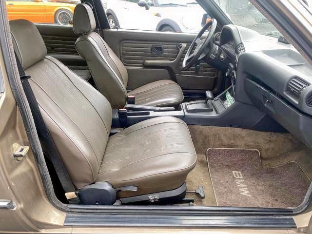 Photo 5 from auction – 1984 BMW 318 I AUTO with VIN WBAAK8404E8778198