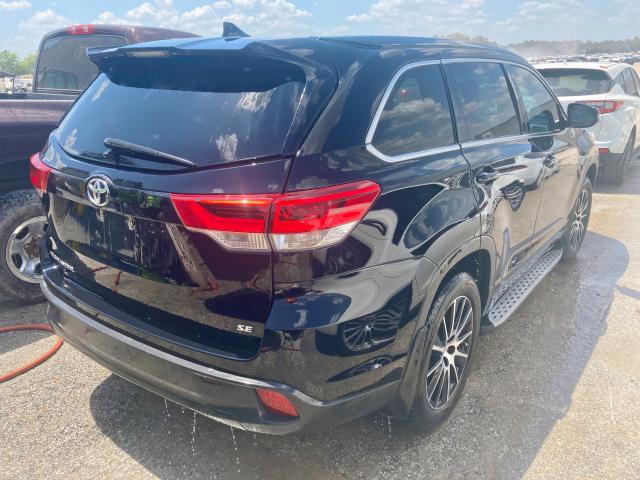 Photo 4 from auction – 2017 TOYOTA HIGHLANDER with VIN 5TDKZRFH1HS212852