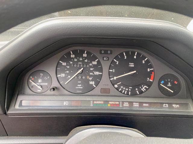 Photo 8 from auction – 1984 BMW 318 I AUTO with VIN WBAAK8404E8778198