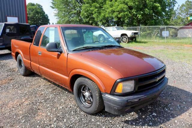 GMC SONOMA 1997 with VIN 1GTCS19X0VK508462 - Photo from auction