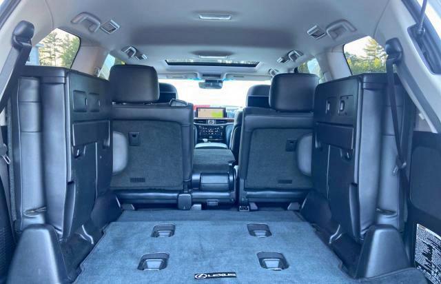 Photo 9 from auction – 2016 LEXUS LX 570 with VIN JTJHY7AX5G4207676