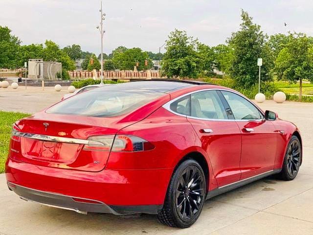 Photo 4 from auction – 2013 TESLA MODEL S with VIN 5YJSA1CG0DFP18305