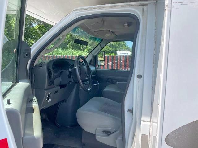 Photo 9 from auction – 2005 FORD ECONOLINE with VIN 1FDXE45SX5HB41843