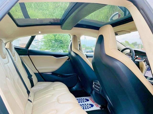 Photo 6 from auction – 2013 TESLA MODEL S with VIN 5YJSA1CG0DFP18305