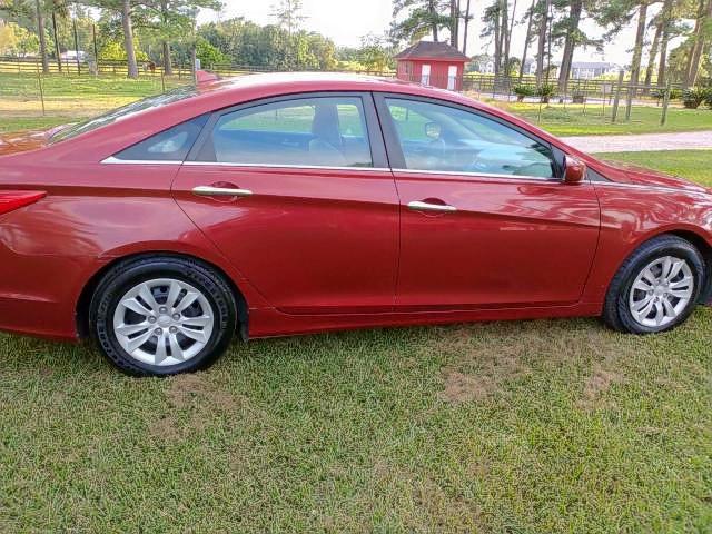 Photo 4 from auction – 2013 HYUNDAI SONATA GLS with VIN 5NPEB4AC0DH609095