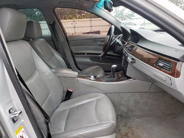Photo 5 from auction – 2006 BMW 330 I with VIN WBAVB33546KR78939