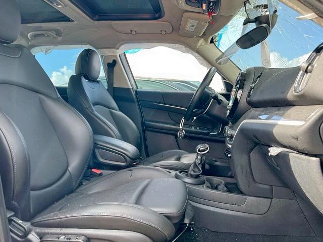 Photo 5 from auction – 2018 MINI COOPER S C with VIN WMZYT3C38J3E00103