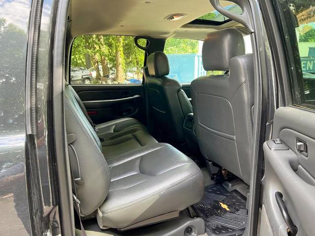 Photo 5 from auction – 2004 CHEVROLET AVALANCHE with VIN 3GNEK12TX4G198401