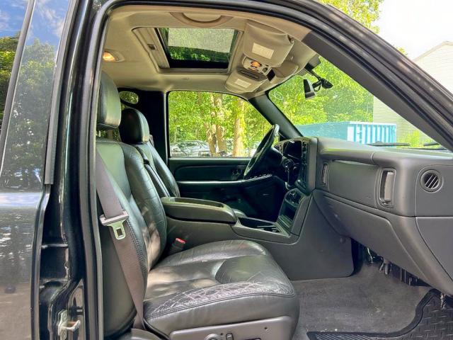 Photo 8 from auction – 2004 CHEVROLET AVALANCHE with VIN 3GNEK12TX4G198401