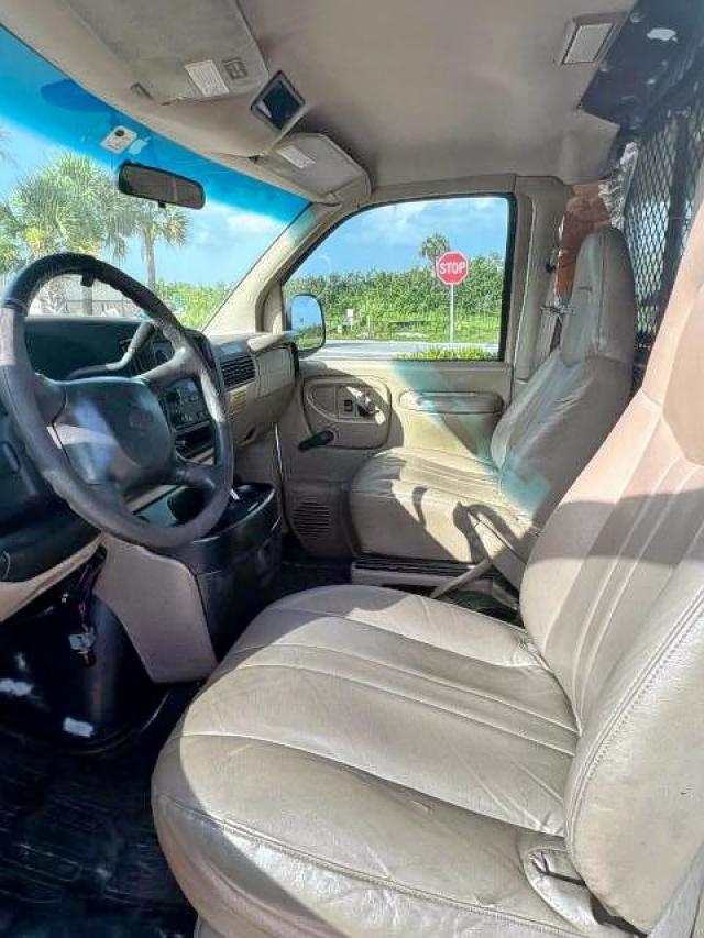 Photo 9 from auction – 2001 CHEVROLET EXPRESS G3 with VIN 1GCHG35RX11198783