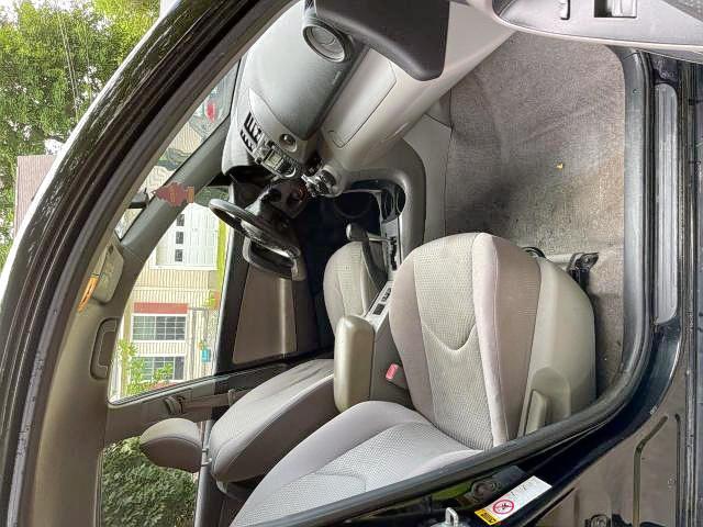 Photo 5 from auction – 2008 TOYOTA RAV4 with VIN JTMBK33V286035174
