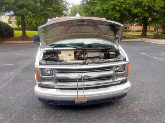 Photo 7 from auction – 2001 CHEVROLET EXPRESS G2 with VIN 1GCFG25W411154852