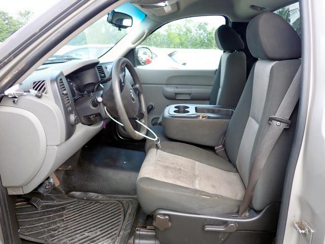 Photo 5 from auction – 2007 CHEVROLET SILVERADO with VIN 1GCEC14XX7Z618555