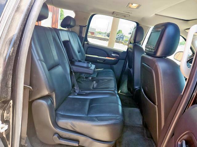 Photo 6 from auction – 2008 CHEVROLET SUBURBAN K with VIN 3GNFK16378G290389
