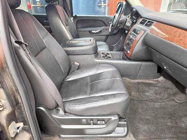 Photo 5 from auction – 2008 CHEVROLET SUBURBAN K with VIN 3GNFK16378G290389