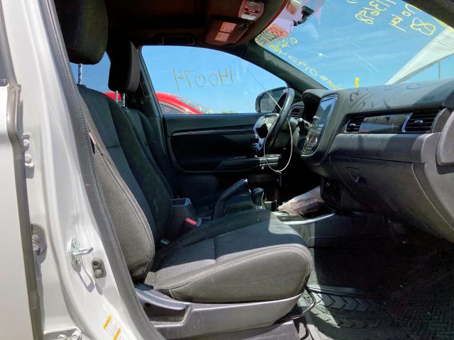 Photo 5 from auction – 2018 MITSUBISHI OUTLANDER with VIN JA4AD3A30JZ019240
