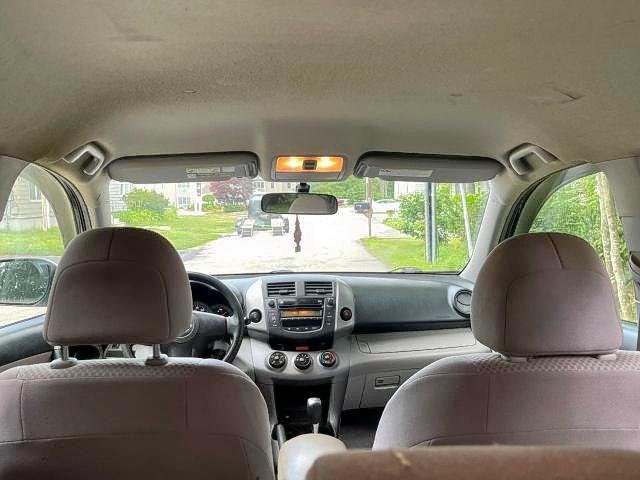 Photo 9 from auction – 2008 TOYOTA RAV4 with VIN JTMBK33V286035174