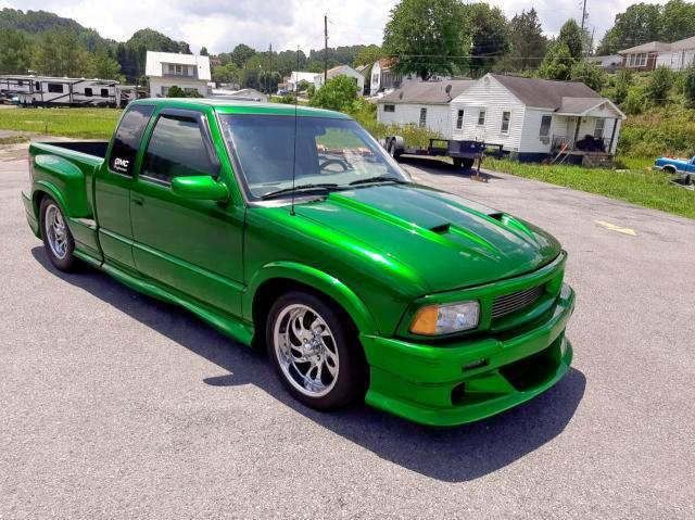 GMC SONOMA 1997 with VIN 1GTCS19W1V8513187 - Photo from auction