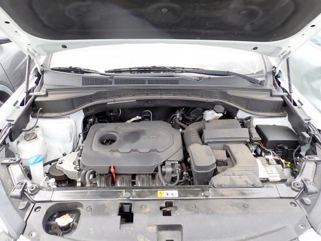 Photo 7 from auction – 2018 HYUNDAI SANTA FE S with VIN 5NMZU3LB5JH085106